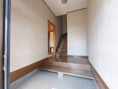 【玄関】 | 大津市和邇中281-10　中古戸建