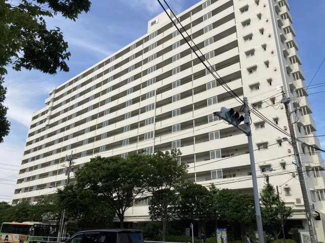 なぎさニュータウン1号棟の外観