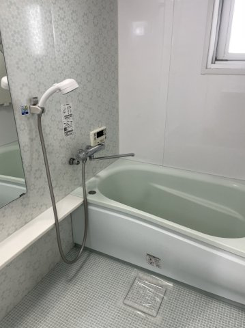 なぎさニュータウン1号棟の浴室