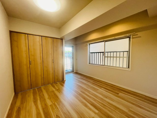 コスモ丹波橋の洋室