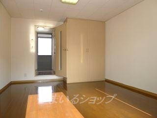 広島市安佐北区落合南２丁目のアパートの寝室