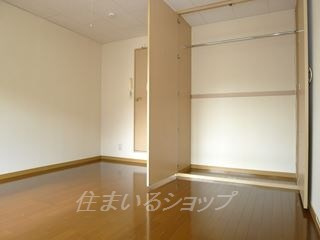 広島市安佐北区落合南２丁目のアパートの収納|クローゼット