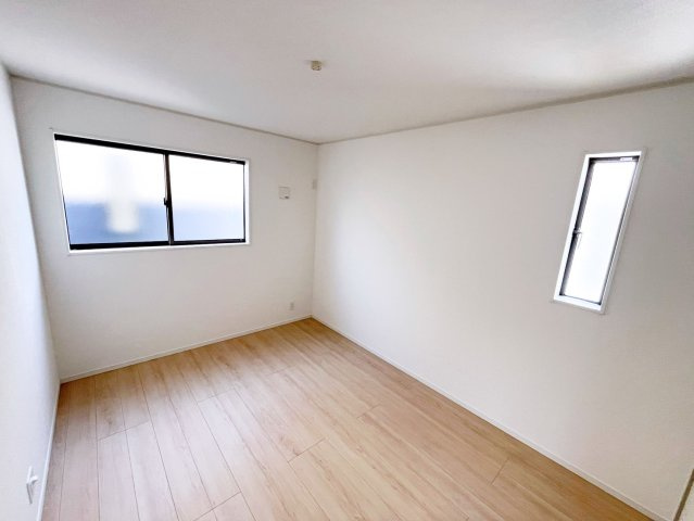 クレイドルガーデン和歌山市中之島　第３　新築一戸建の洋室