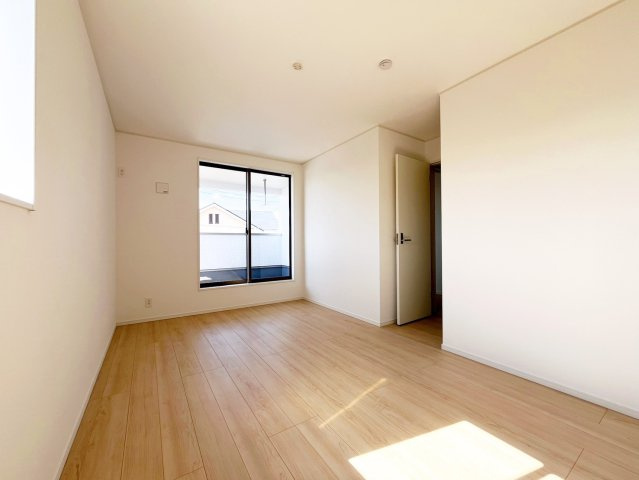 クレイドルガーデン和歌山市中之島　第３　新築一戸建の洋室