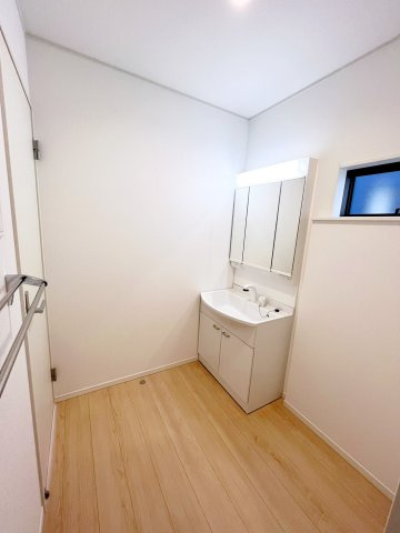 クレイドルガーデン和歌山市中之島　第３　新築一戸建の独立洗面台