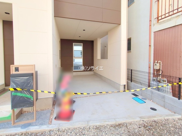 所沢市西所沢 新築戸建の駐車場