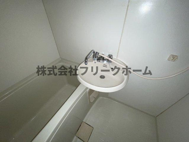 武蔵野市西久保３丁目の賃貸マンションの洗面所