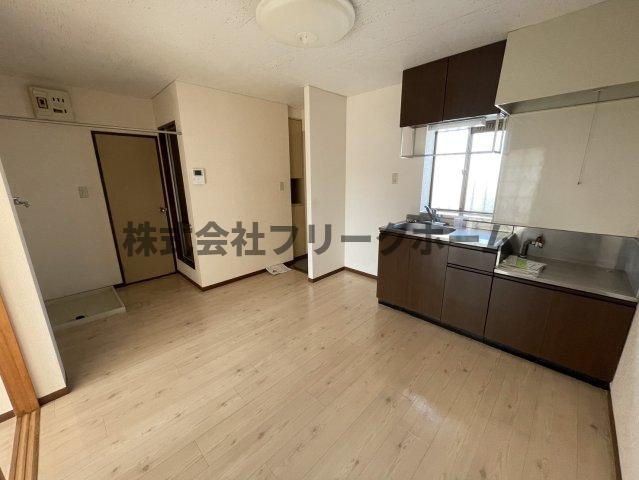 武蔵野市西久保３丁目の賃貸マンションの居間・リビング