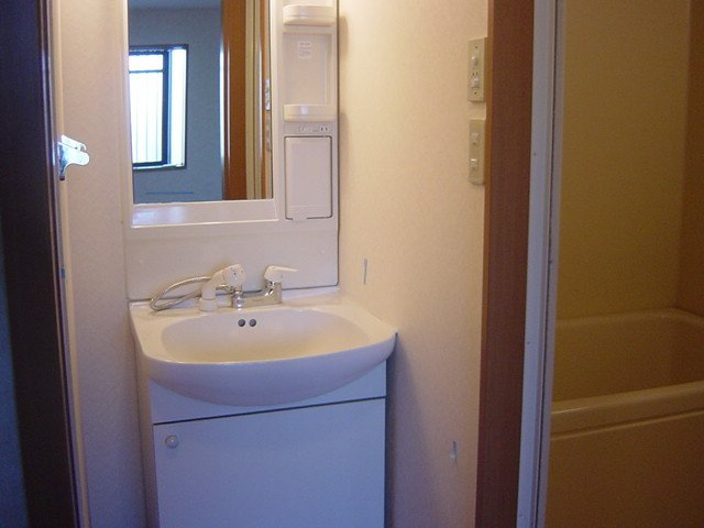 大佐野ハイツの洗面所|洗髪洗面化粧台