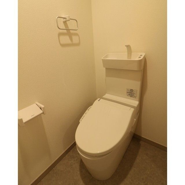 ジュネ谷中 のトイレ