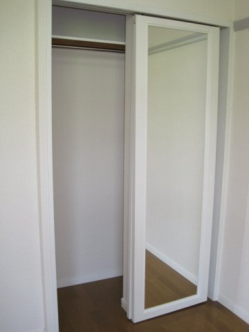 レオパレス蓮華の内装|明るい色調の室内です