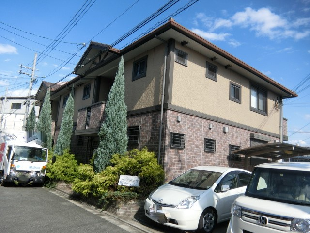 アウラ千里丘の外観