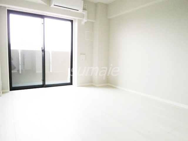 ＤＩＰＳ十条仲原ＷＥＳＴの居間・リビング|洋室7.6帖です☆