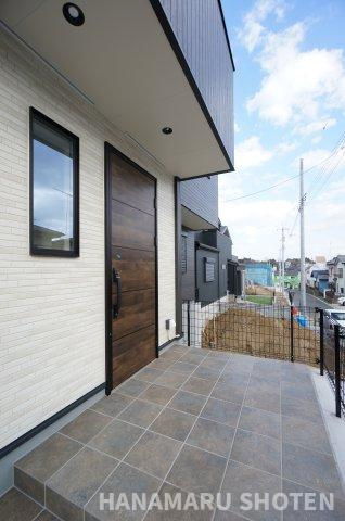 新築　千葉市緑区土気町のエントランス|＊当日ご案内可＊ご希望の物件まとめてご案内！弊社が掲載していない物件でもOK♪お気軽にご相談ください ♪お電話でのお問合わせがスムーズ♪