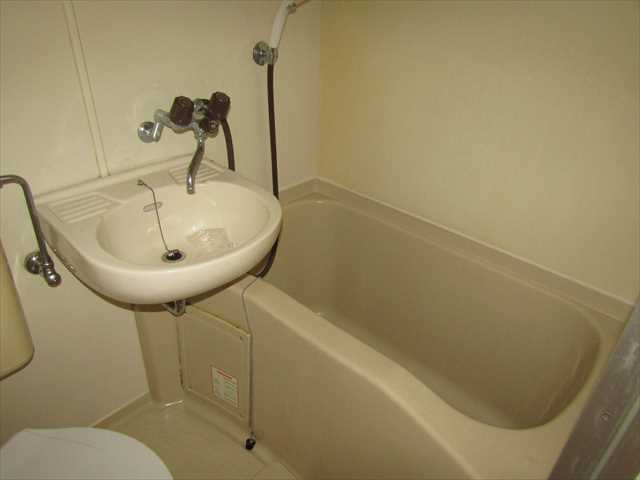 ウェルネスコート コスモスの浴室