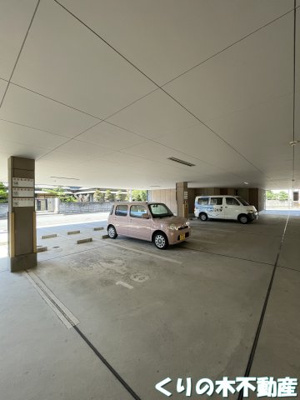 【駐車場】 | トキワホームズ | 駐車場に車を止められます