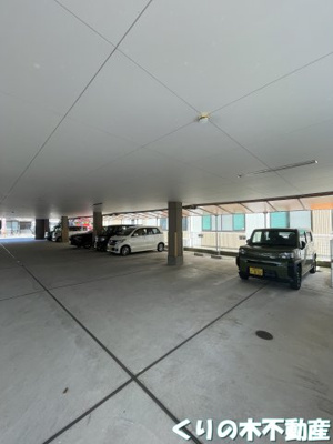 【駐車場】 | トキワホームズ | 駐車場完備です