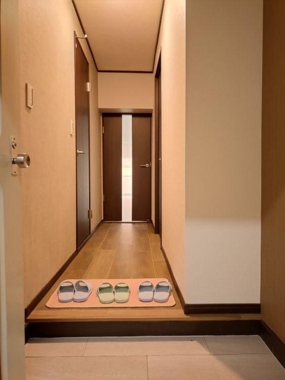 香枦園スカイハイツの玄関