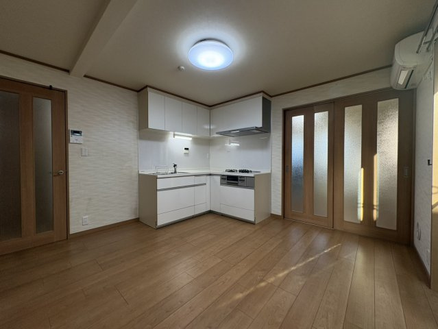 練馬区向山三丁目・中古戸建のキッチン|1階部分のダイニングキッチンです