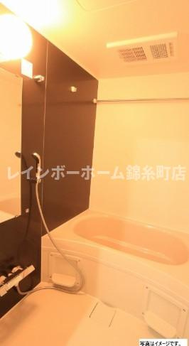 GRANDTIC 原木中山の浴室|※建築中のため参考写真となります。