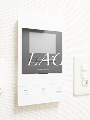 【設備】 | レジェンド代官山 | モニター付インターホンです。