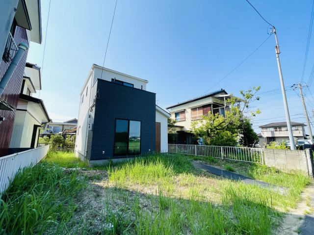 市原市今津朝山の外観