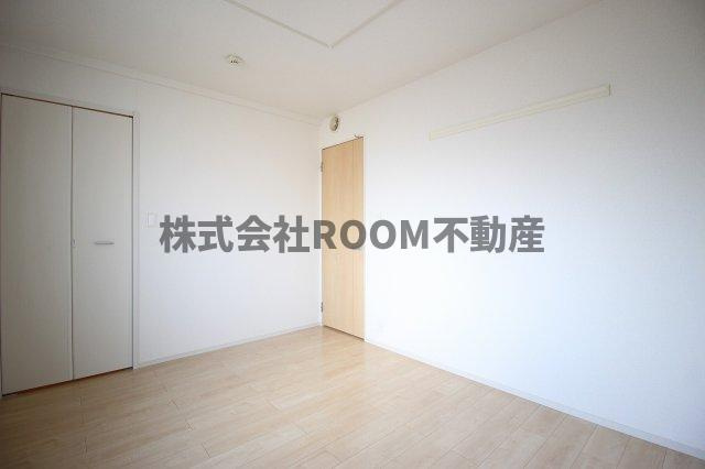 カイルアⅣの寝室|広くて明るい寝室