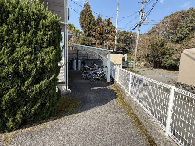 メゾン中野の駐輪場