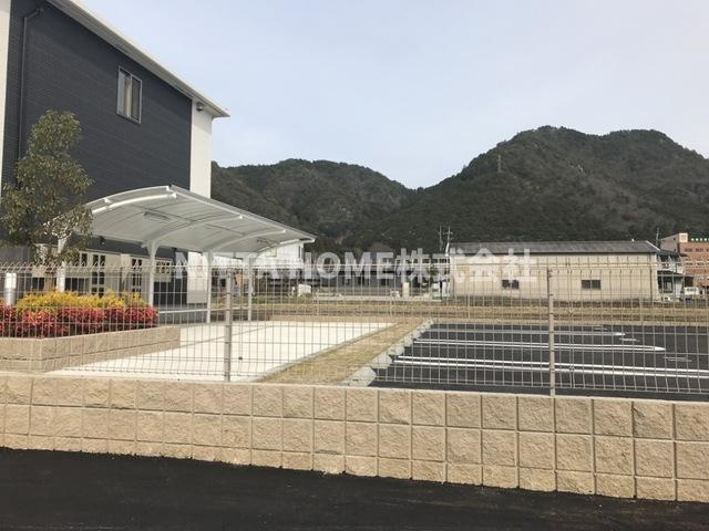 Grand villa 碧の駐車場|敷地内の駐車場スペースです☆彡