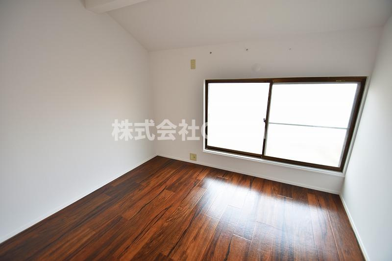 上小阪住宅B棟の洋室