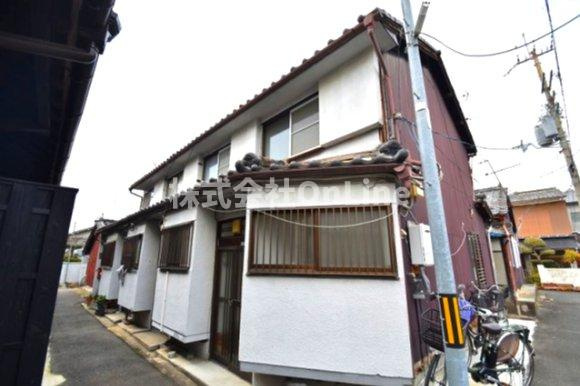 上小阪住宅B棟の外観