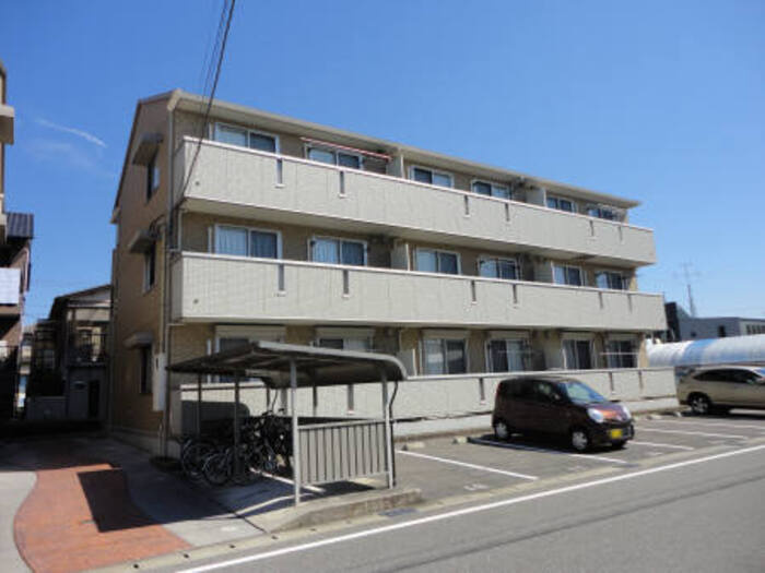 ウィル・フォーレスト B棟の外観