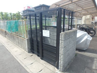 【その他共用部分】 | ピュア河原 | ゴミステーションです