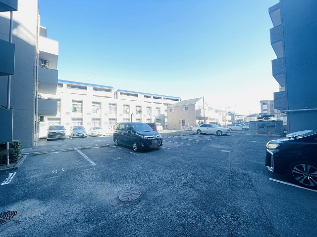 【駐車場】 | ロワールマンションアール春日