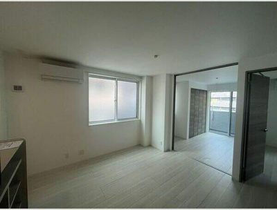 【居間・リビング】 | マルイシ浅草 | こちらのリビングで趣味の時間をお楽しみください