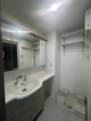 【内装】 | マルイシ浅草 | 中はこのようになっています