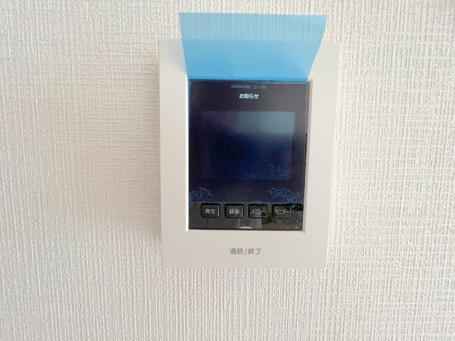 昭島市福島町2丁目　新築戸建全3棟の防犯設備|モニター付きインターホンあり。急な来客でも室内から顔が確認できると安心ですよね