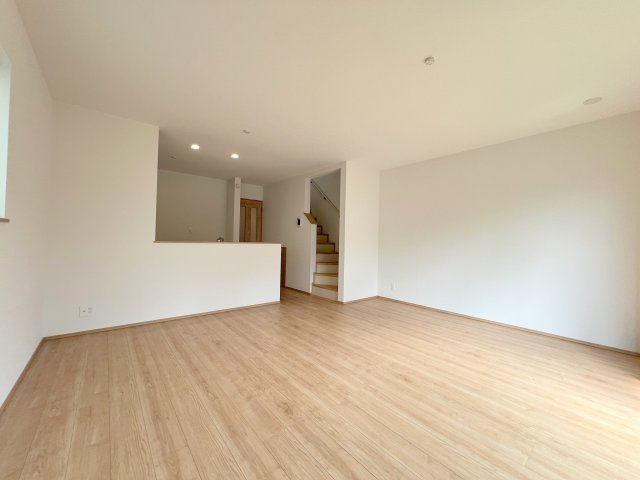 昭島市福島町2丁目　新築戸建全3棟の居間・リビング|LDK16.5帖