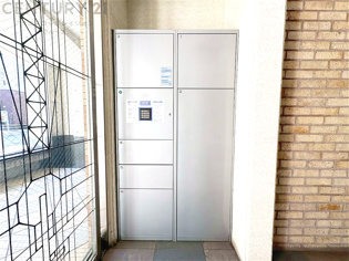 宅配ボックスは荷物の受け取りや配達が便利で安全です。不在時でも荷物が確保され、盗難や損傷のリスクが減少。受け取り時間の柔軟性が向上。外出先からでも荷物の受け取りや預けが可能となります。