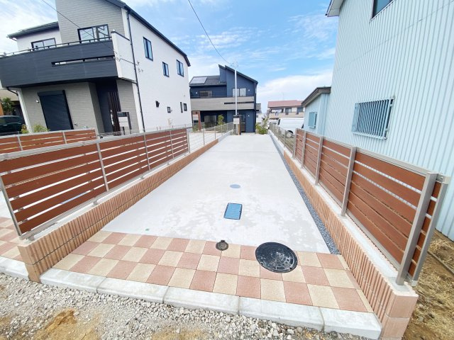 『八王子市新築戸建て』八王子市石川町987【仲介手数料無料】　の前面道路含む現地写真|～仲介手数料無料☆八王子ひなた不動産～八王子市石川町　新築戸建て