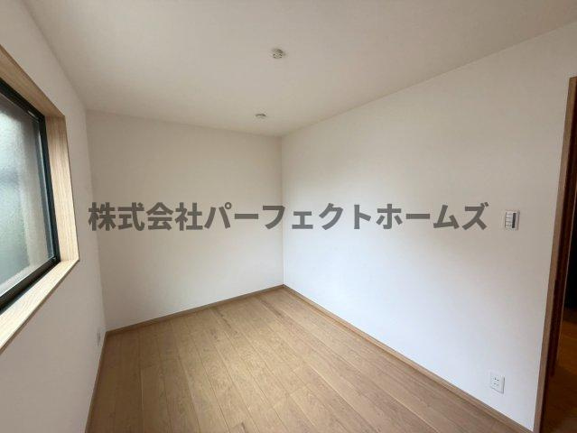 若葉町戸建　賃貸の洋室|コンパクトで使いやすい洋室です