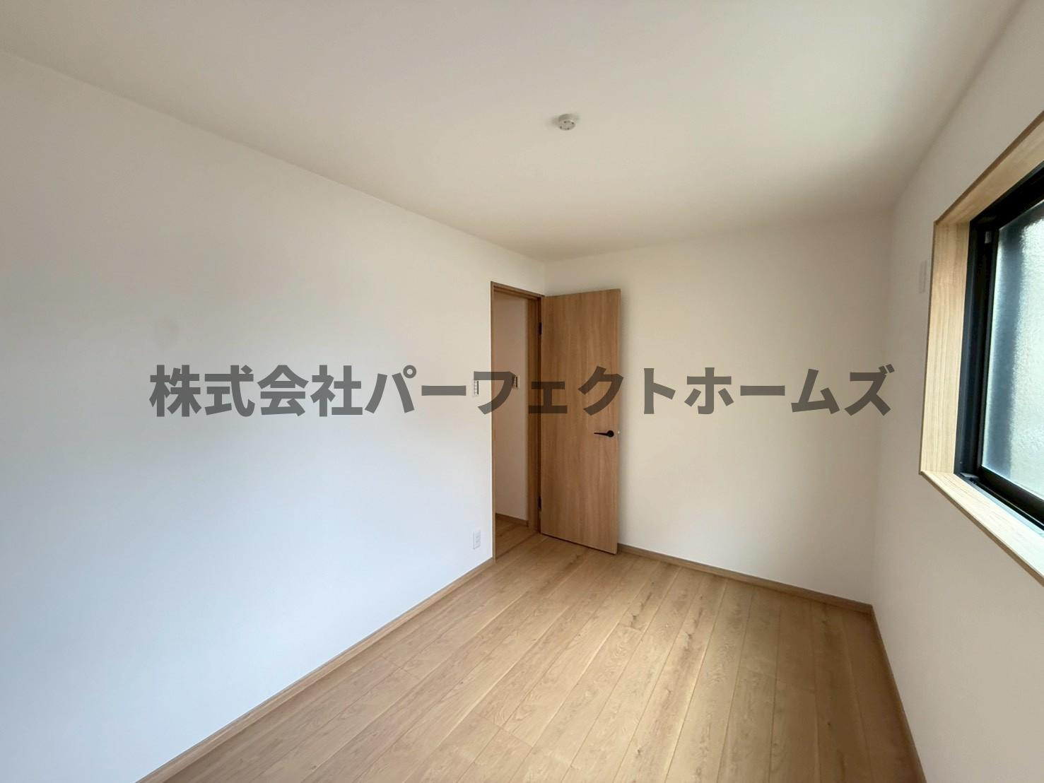 若葉町戸建　賃貸の洋室|きれいな洋室です