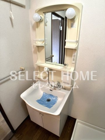 【独立洗面台】 | サンタプレイス岡崎 | 同型タイプ
独立洗面台で身支度をすべて済ませてしまいましょう