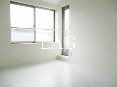 【居間・リビング】 | アザレアリーフ金町 | 洋室のお部屋です。