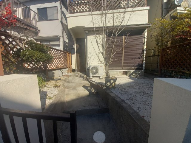 【エントランス】 | 丘の上の陽だまり（松が丘町４丁目戸建て）
