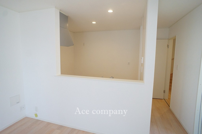 【内観：施工例】 | 生野区田島3丁目　【4号棟/全4区画】 | 【同社による同仕様の施工例】対面式のシステムキッチンです♪