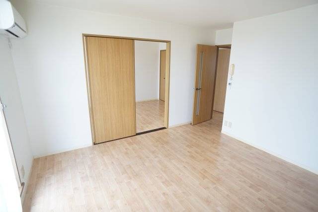 ラ・メゾン御殿山の居間・リビング