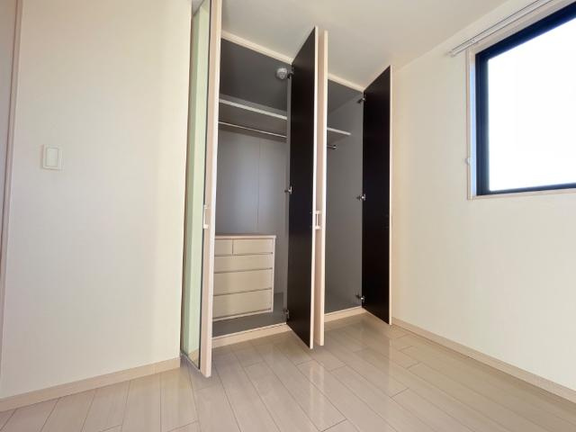 Albireo（アルヴィレオ）の内装|北側洋室収納