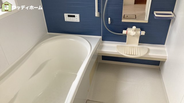 川口市新堀　中古一戸建ての浴室