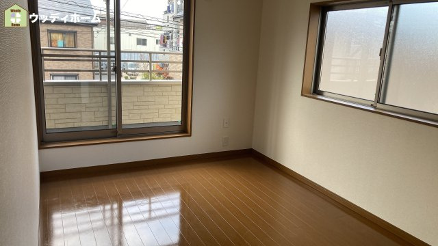 川口市新堀　中古一戸建ての洋室